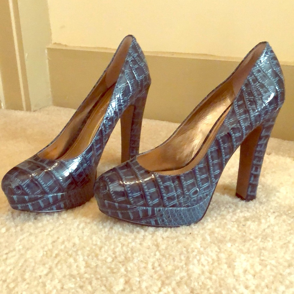 Blue Patent Platform Pumps!